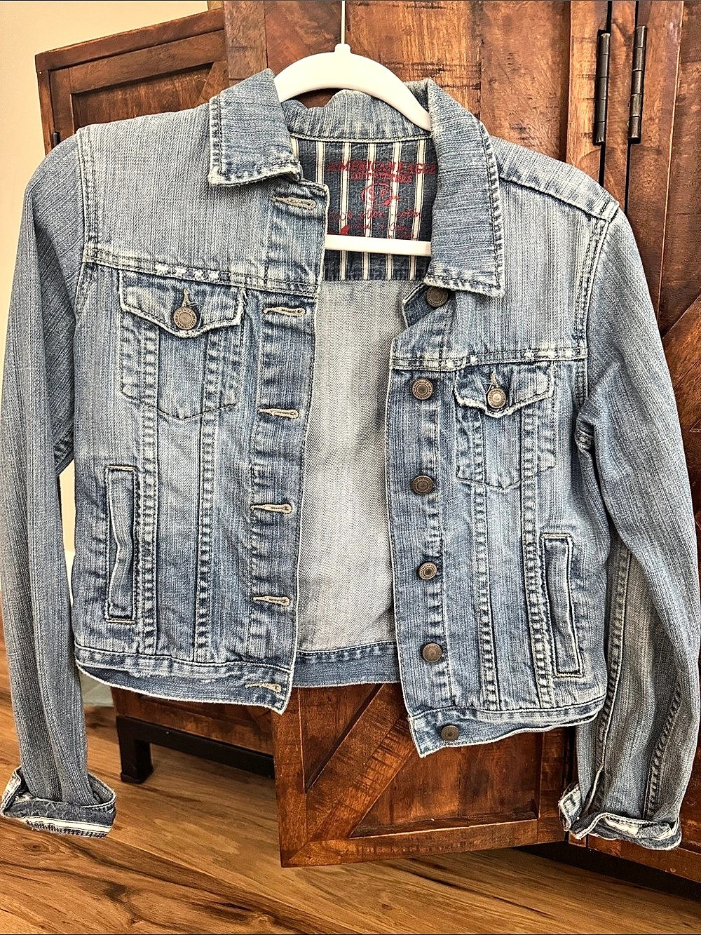 American Eagle Outfitters denim jacket in Blue Like New